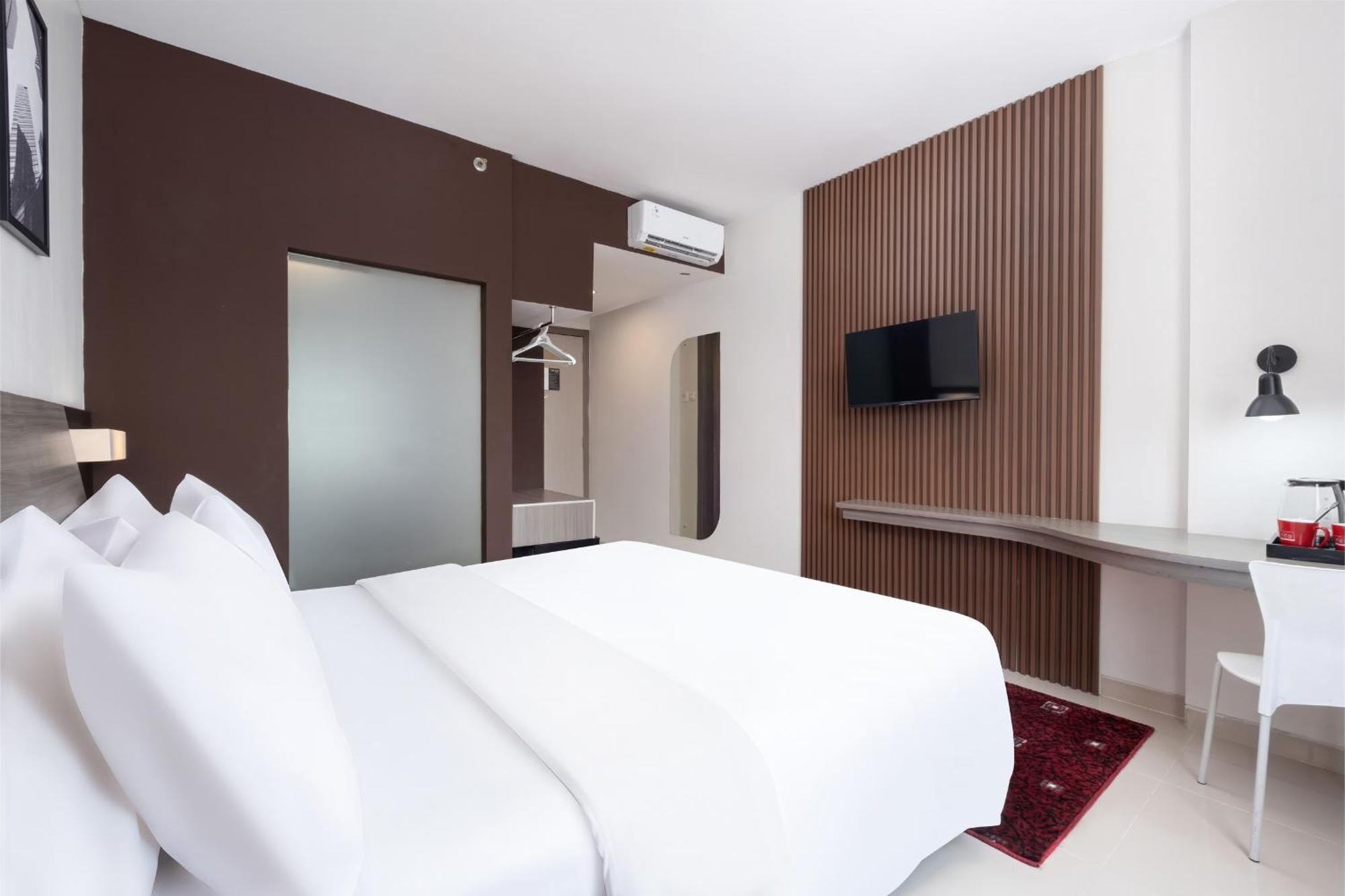 Hotel Neo Candi Simpang Lima - Semarang By Aston Kültér fotó