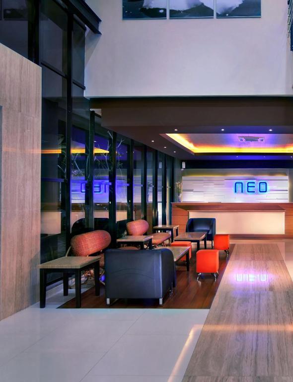 Hotel Neo Candi Simpang Lima - Semarang By Aston Kültér fotó